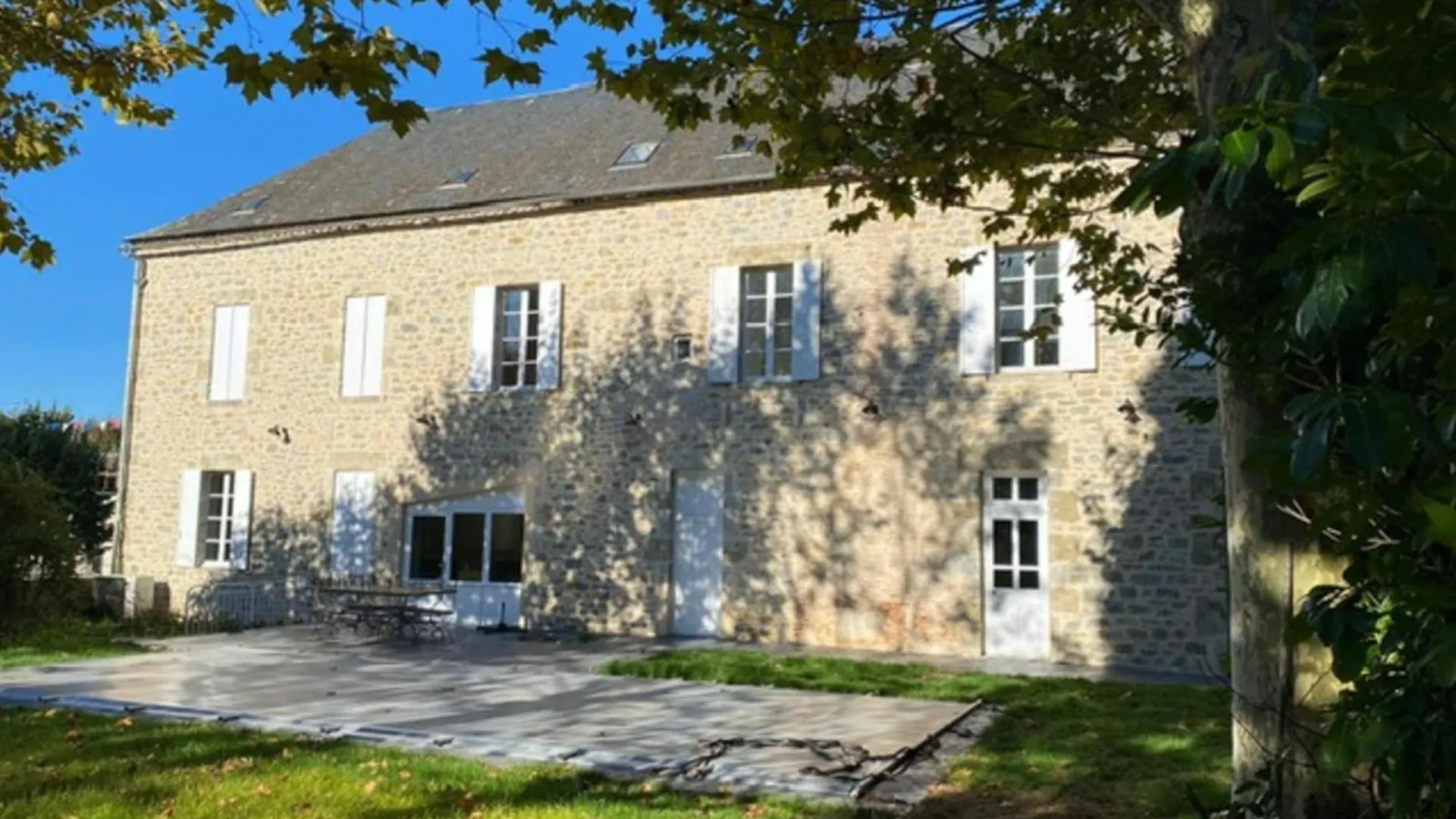 Belle Residence De Vacances En Plein Coeur D'Alvignac France